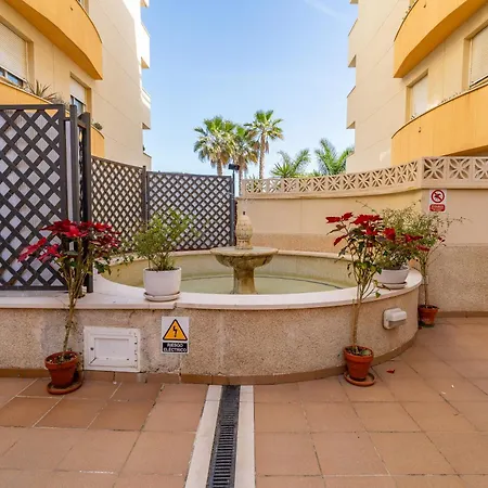 1st Line Of The Beach, La Rada Beach! Ac,wifi,terrace, Private Parking 아파트 *