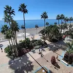 2-bedroom Beachside With Private Parking, Centre