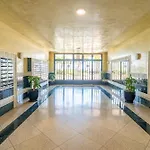 Appartement 2-bedroom Beachside With Private Parking, Centre *