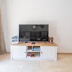 2-bedroom Beachside With Private Parking, Centre Appartement