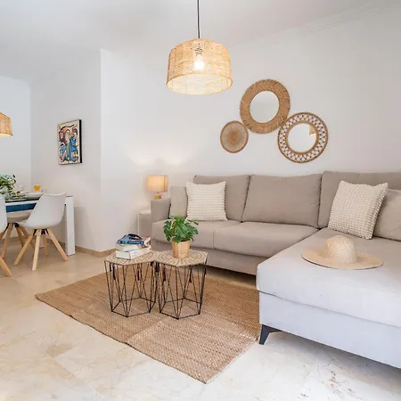 1st Line Of The Beach, La Rada Beach! Ac,wifi,terrace, Private Parking Apartamento Estepona
