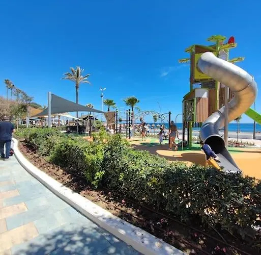 2-bedroom Beachside With Private Parking, Centre *