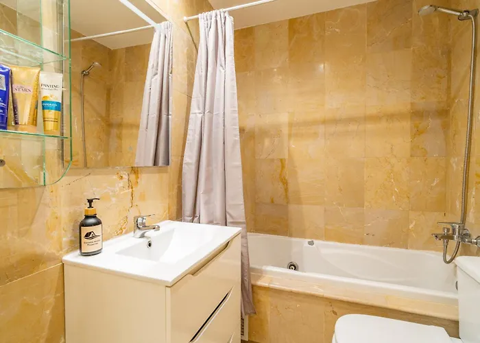 2-bedroom Beachside With Private Parking, Centre Estepona