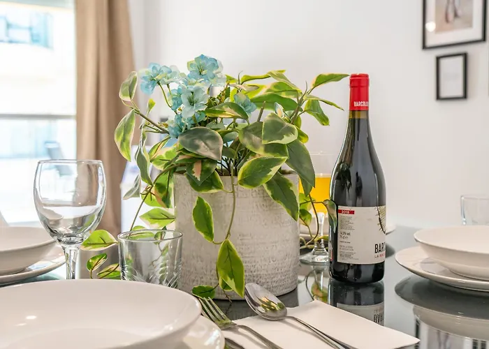 2-bedroom Beachside With Private Parking, Centre * Estepona