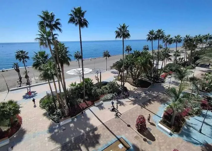 2-bedroom Beachside With Private Parking, Centre