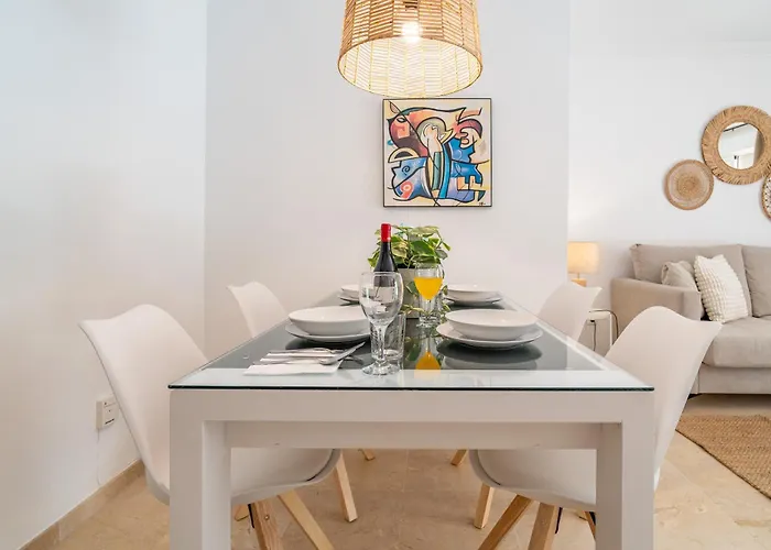 Apartment 2-bedroom Beachside With Private Parking, Centre Estepona